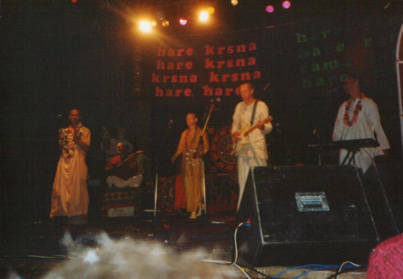 1993 Gauranga Bhajan Band Koncert U Zg 7000 Ljudi 1