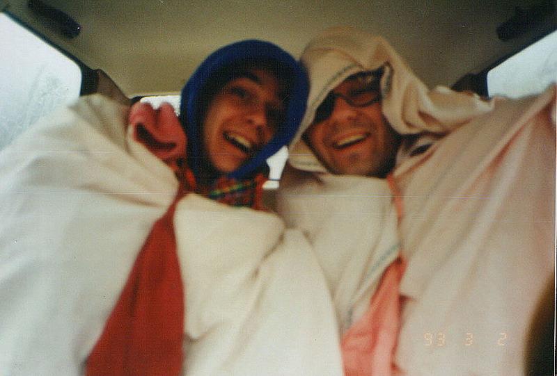 1993 Vik And Trip Se Smrzavaju U Sankirtanu, Ali Su Happy
