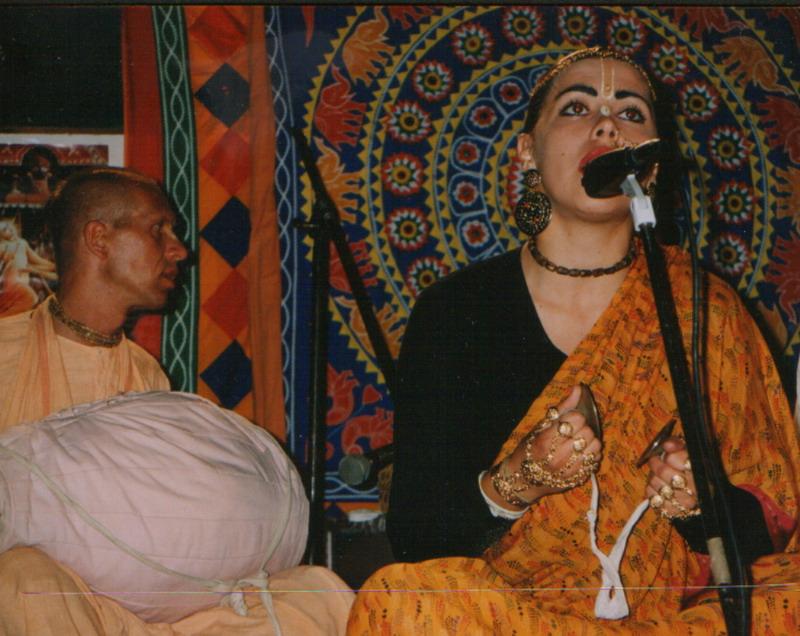 1994 Bhaktivaibhava Swami & Sravani Muzej Revolucije