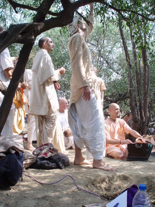 11.11.2006. Varsana, Japa Retreat 10