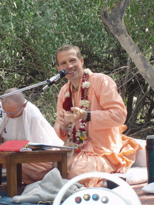 11.11.2006. Varsana, Japa Retreat 12