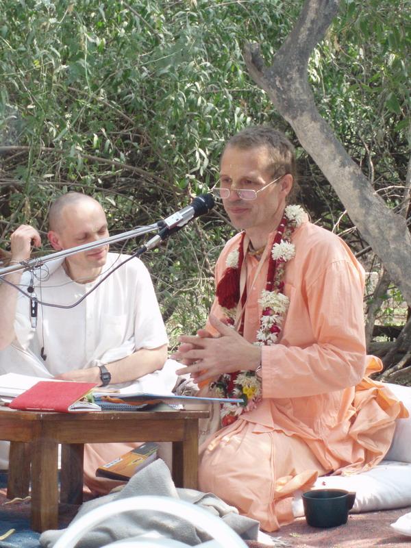 11.11.2006. Varsana, Japa Retreat 16