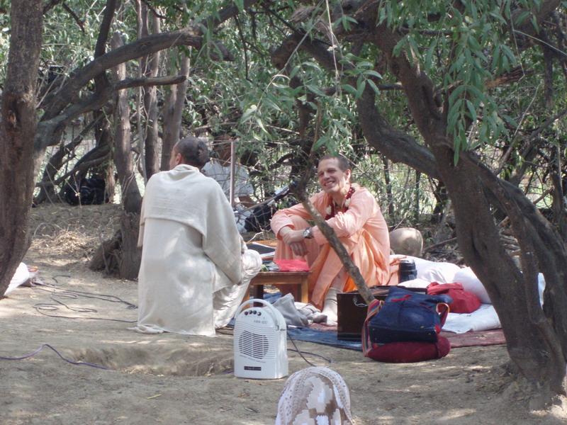 11.11.2006. Varsana, Japa Retreat 18