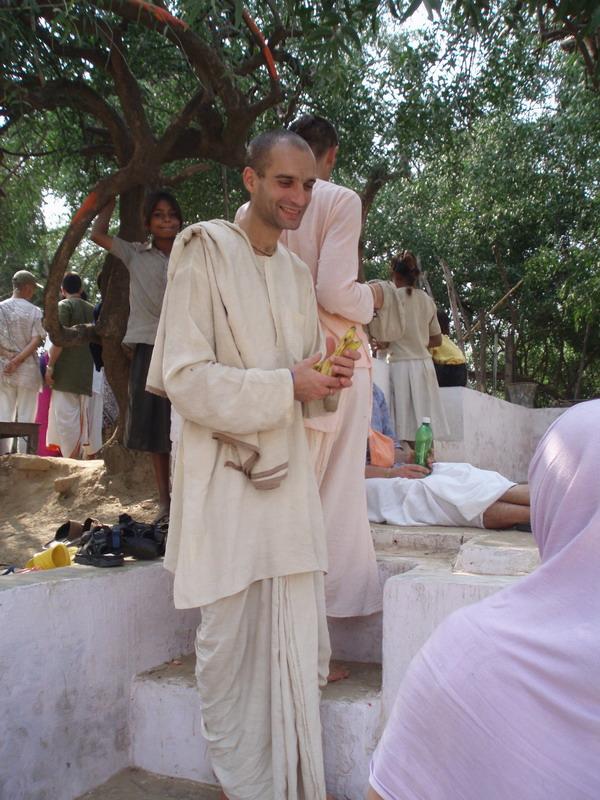 11.11.2006. Varsana, Japa Retreat 20