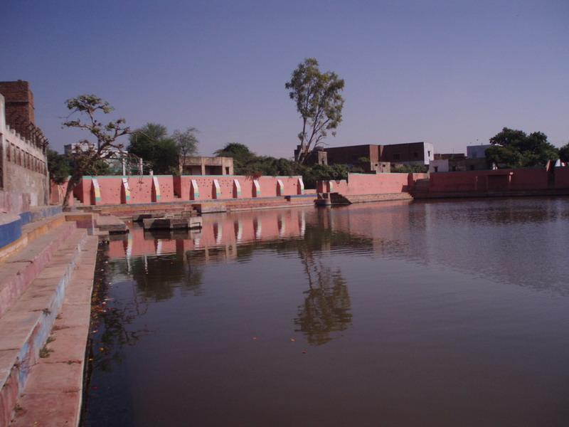 Radha Kund & Syama Kund 54