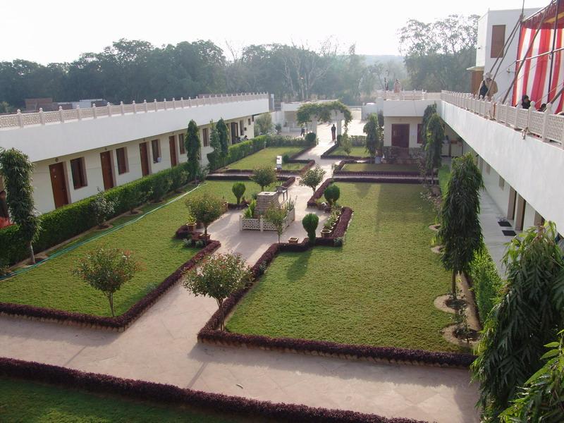Govardhana Retreat 2006 2