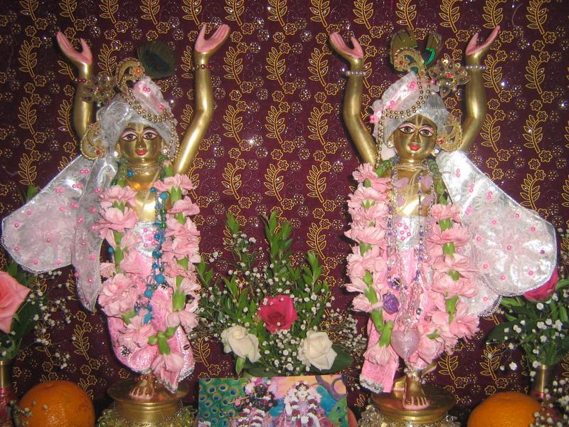 Split - SF HH Bir Krsna Goswami 40