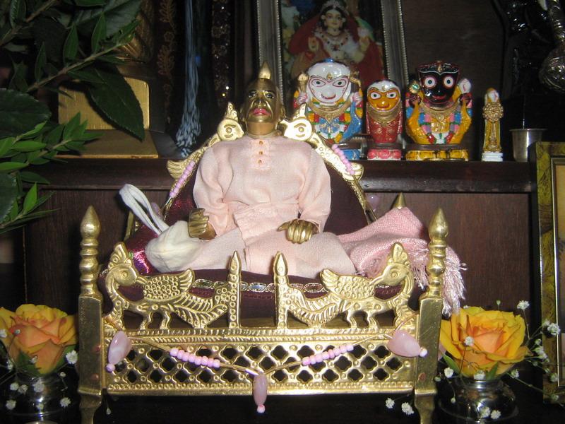Split - SF HH Bir Krsna Goswami 45