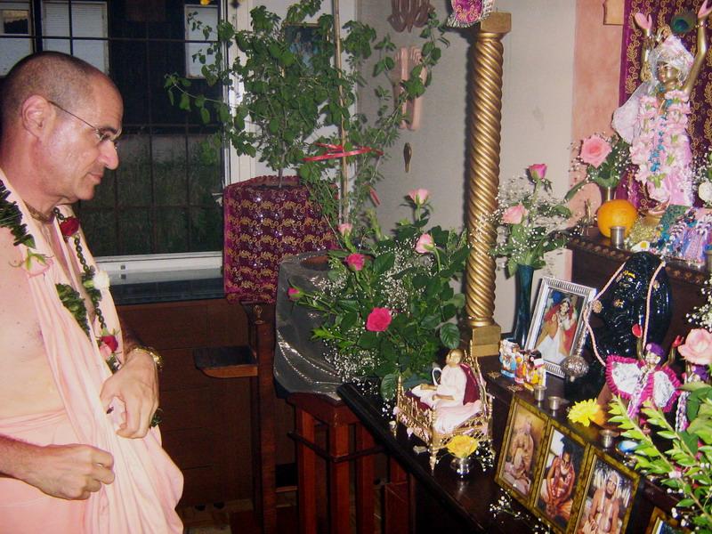 Split - SF HH Bir Krsna Goswami 49