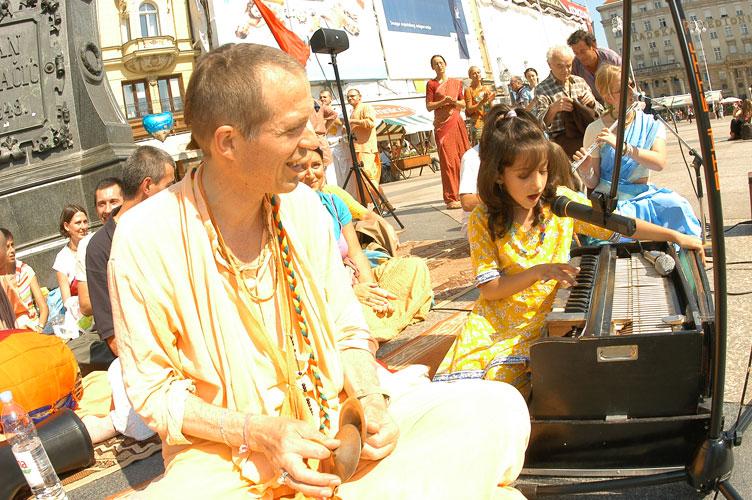 Harinam yatra ki jay!!! 43