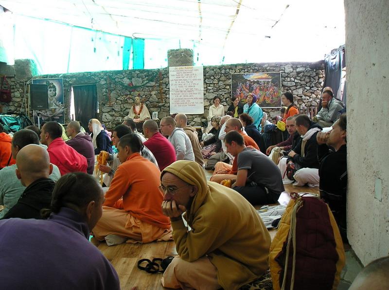 z (2)- u temple roomu
