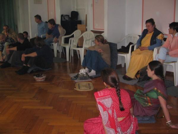 Harinam i proslava brda Govardhan 54