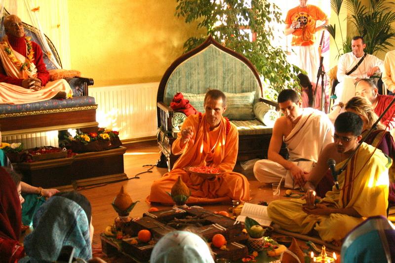 Nityananda Trayodasi ZG 2008 7