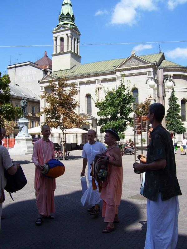 Harinamu sa Mahavisnu Swamijem 11
