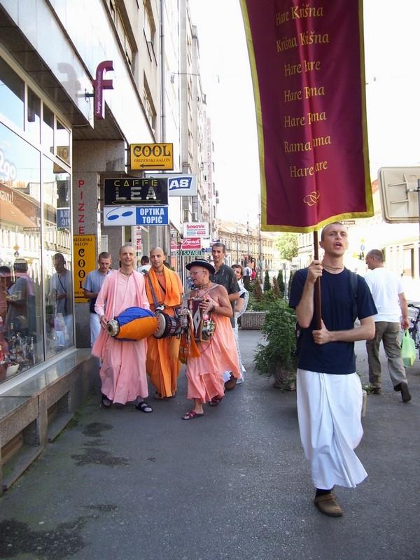 Harinamu sa Mahavisnu Swamijem 16