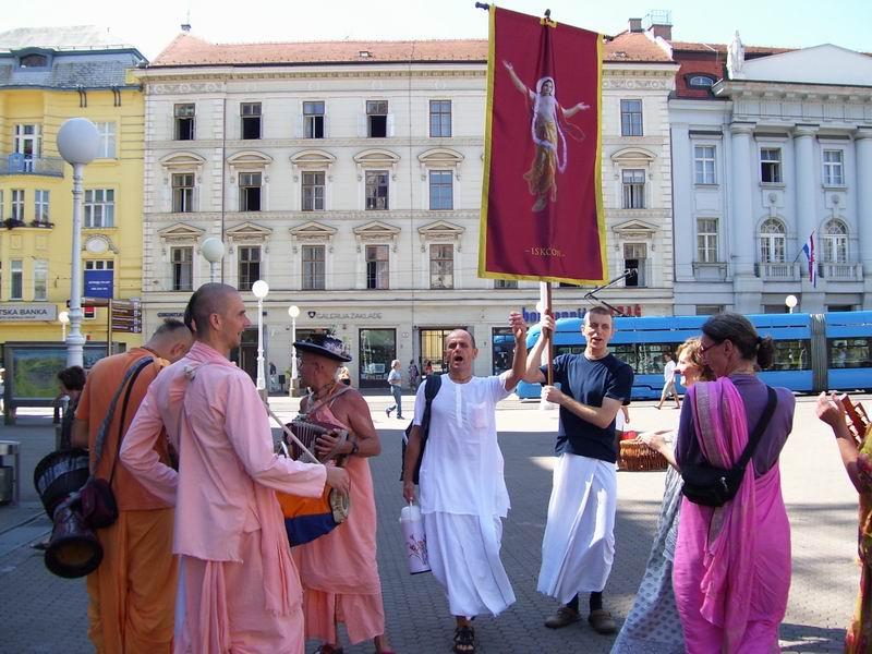 Harinamu sa Mahavisnu Swamijem 19