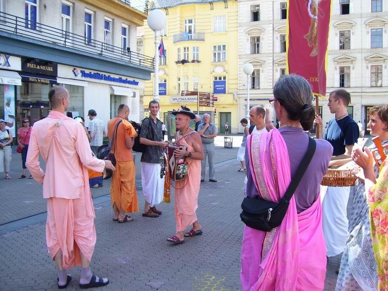 Harinamu sa Mahavisnu Swamijem 20