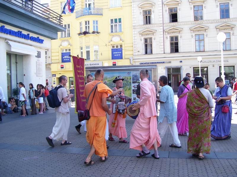Harinamu sa Mahavisnu Swamijem 21