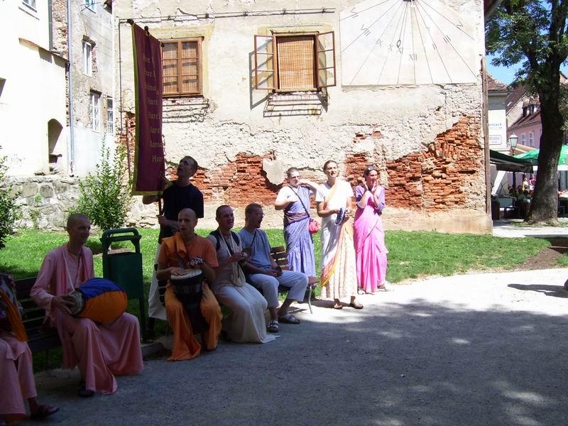 Harinamu sa Mahavisnu Swamijem 33