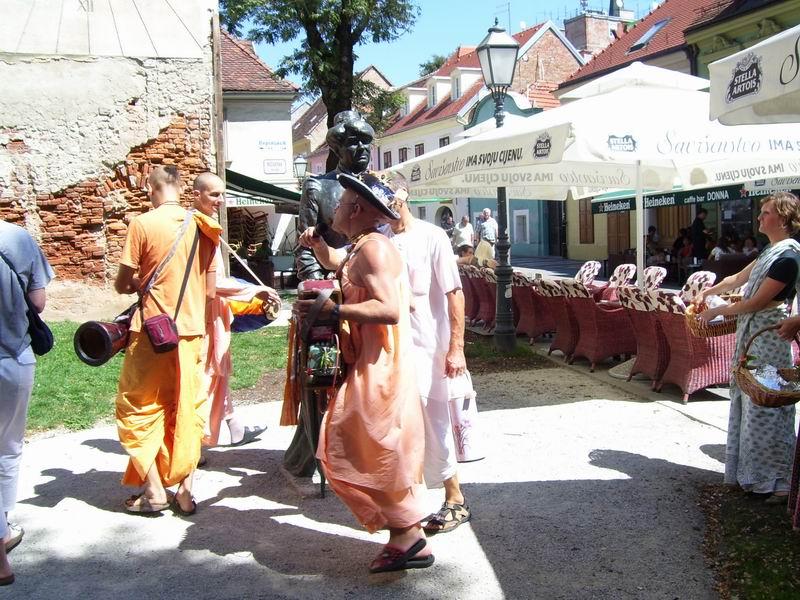 Harinamu sa Mahavisnu Swamijem 35