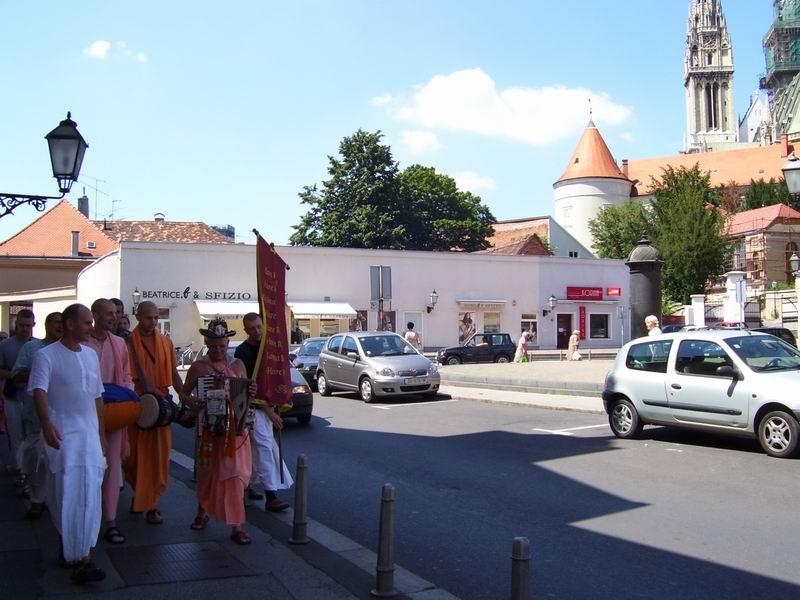 Harinamu sa Mahavisnu Swamijem 64