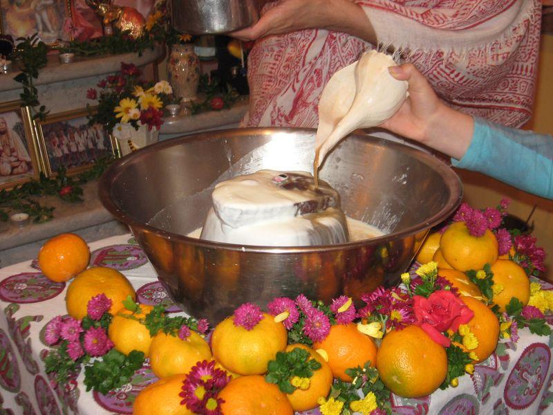 govardhana puja_pula (41) 10-30-2008