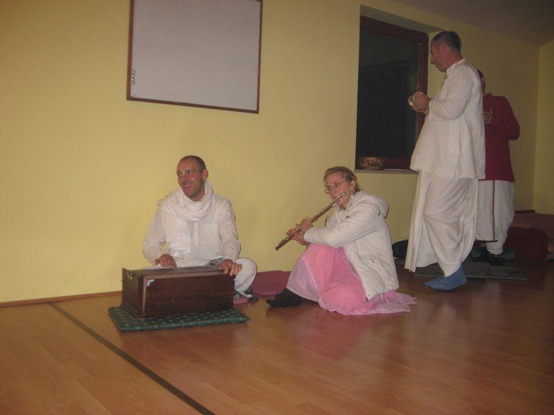 govardhana puja_pula (53) 10-30-2008
