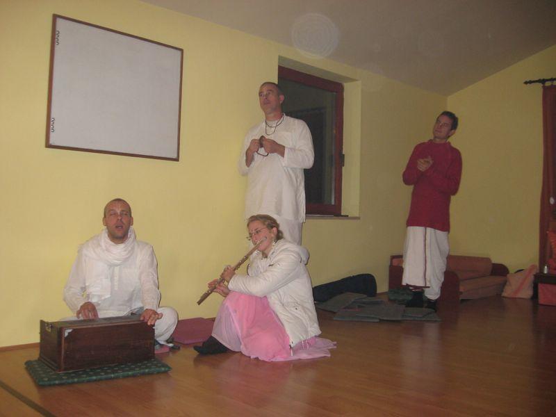 govardhana puja_pula (57) 10-30-2008