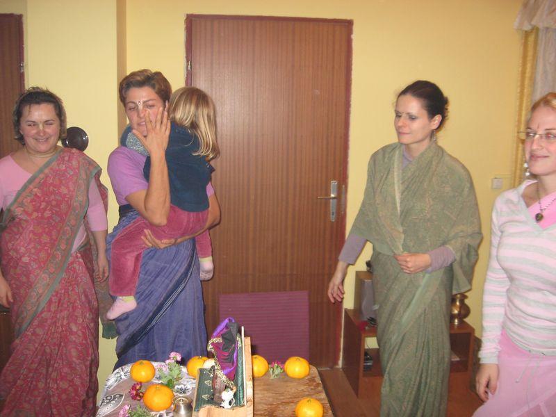 govardhana puja_pula (69) 10-30-2008