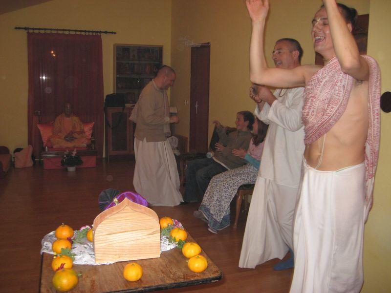 govardhana puja_pula (74) 10-30-2008