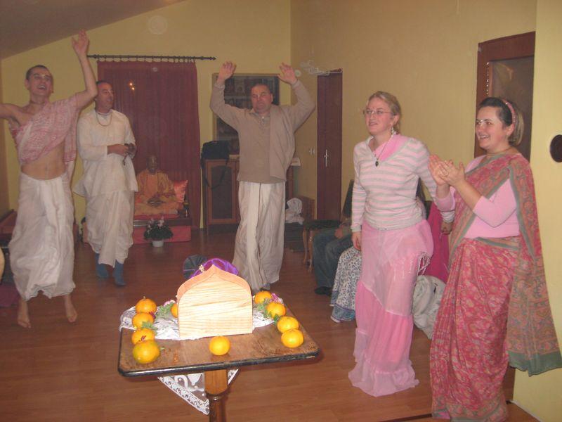 govardhana puja_pula (77) 10-30-2008