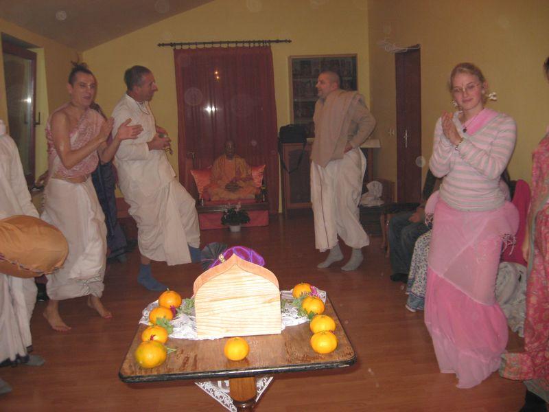govardhana puja_pula (78) 10-30-2008