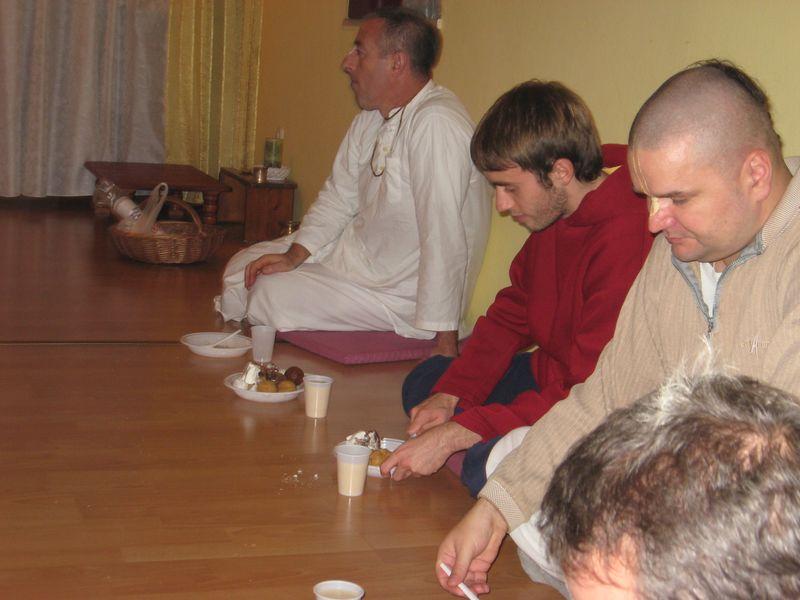 govardhana puja_pula (88) 10-30-2008
