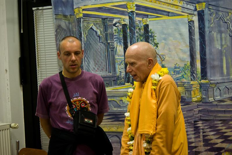 Pula - Javni program s NjS Krsna Ksetra Prabuom i HH Candramali Swamiem 1