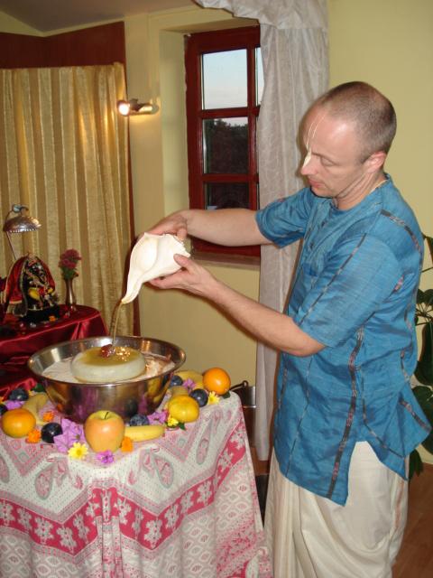Govardhana Puja, Go Puja 10