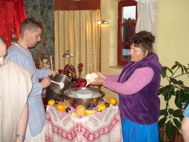 Govardhana Puja, Go Puja 13