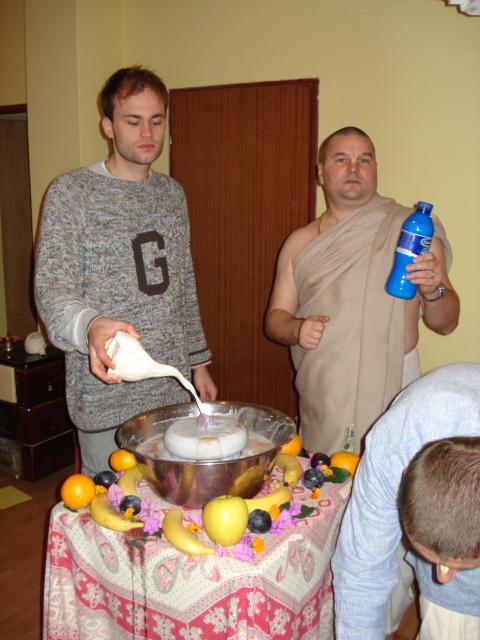 Govardhana Puja, Go Puja 26