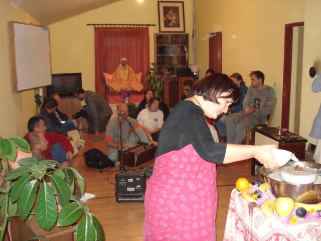 Govardhana Puja, Go Puja 27