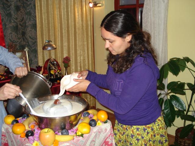 Govardhana Puja, Go Puja 32